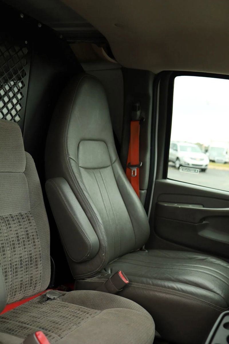 Used 2013 Chevrolet Express 2500 image 44