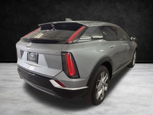 Certified 2025 Cadillac Optiq Luxury 1 w/ LPO, Floor Liner Package image 6