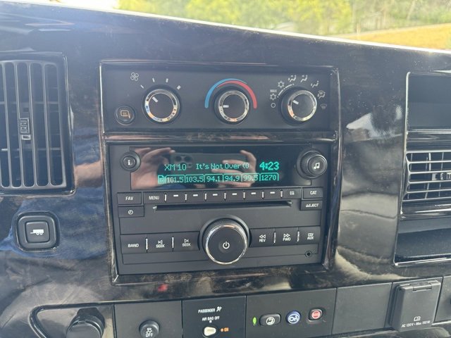 Used 2022 Chevrolet Express 2500 w/ Enhanced Convenience Package image 27