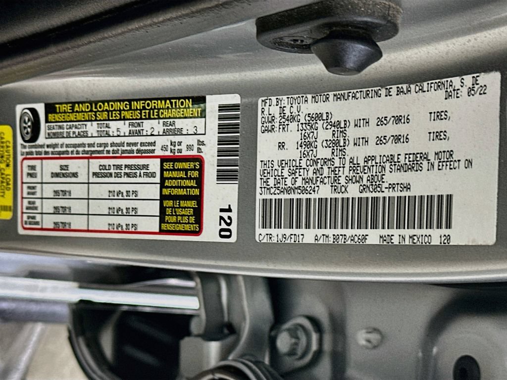 Used 2022 Toyota Tacoma TRD Off-Road AWD/4WD image 34