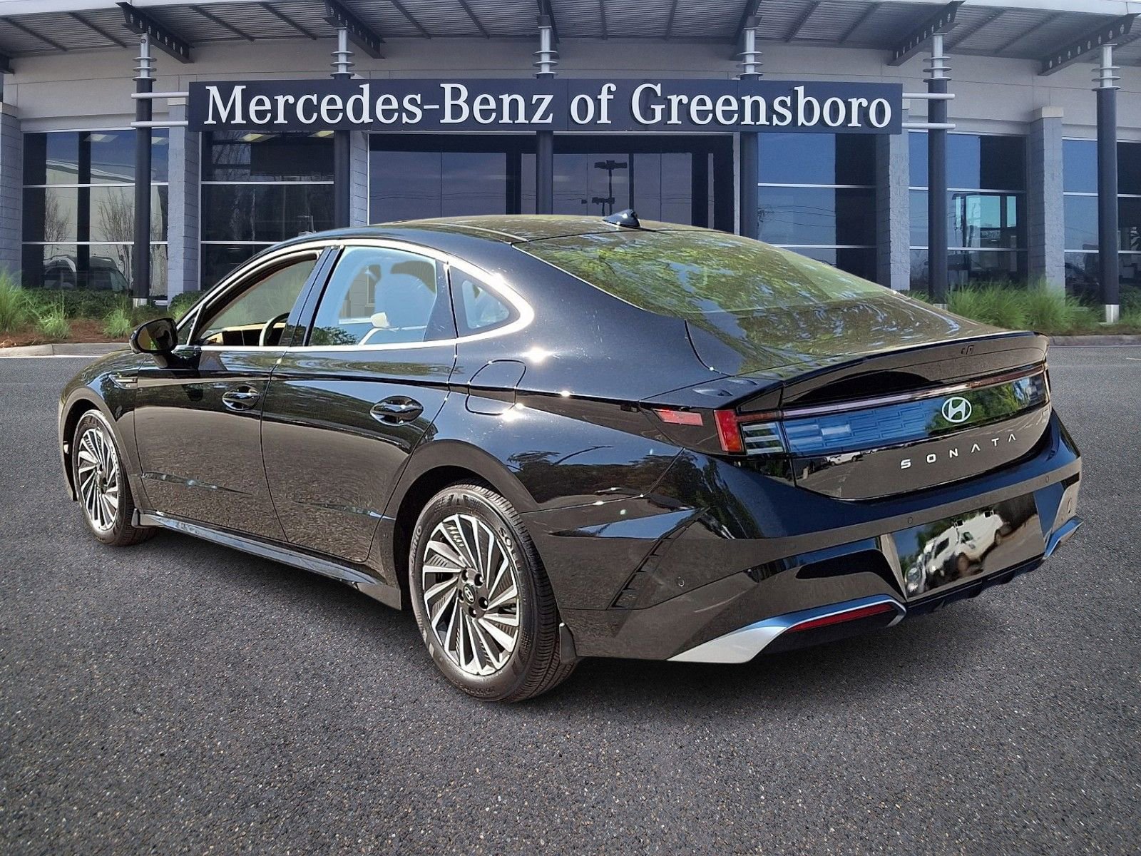 Used 2026 Hyundai Sonata Limited FWD image 6