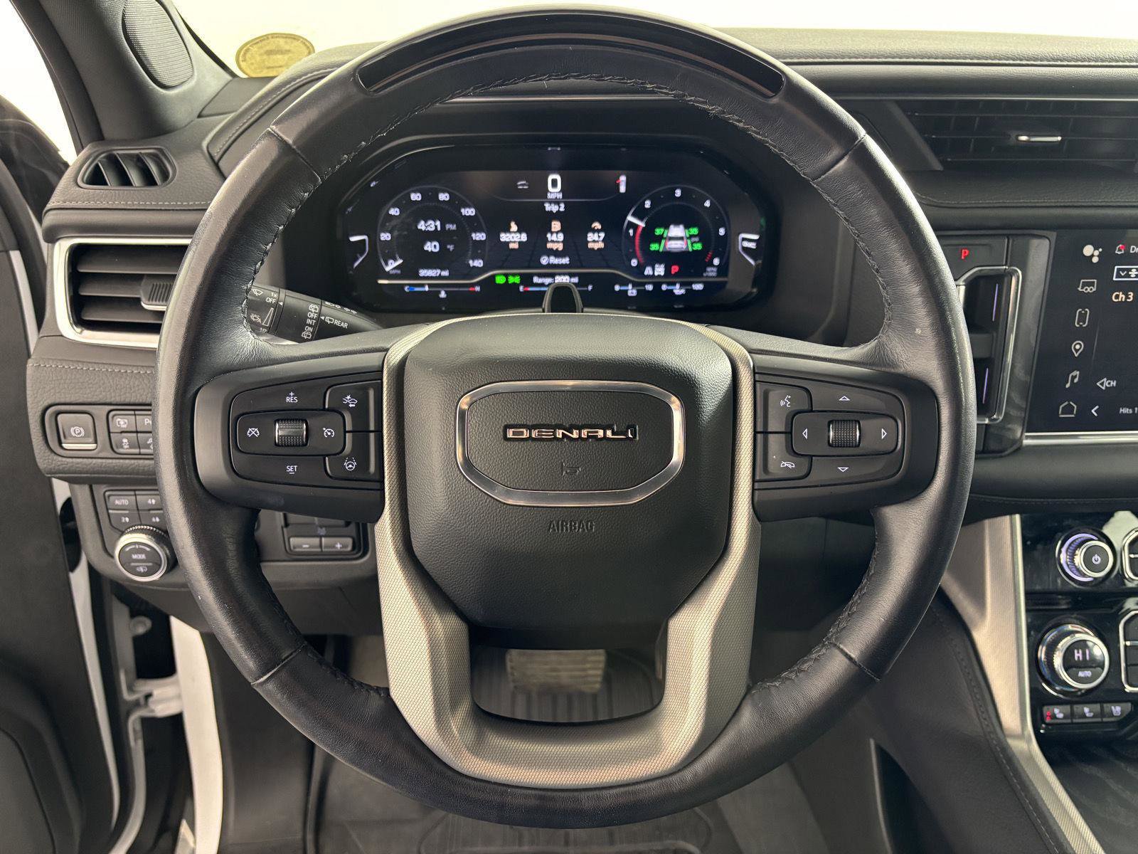 Used 2023 GMC Yukon Denali w/ Advanced Technology Package image 29