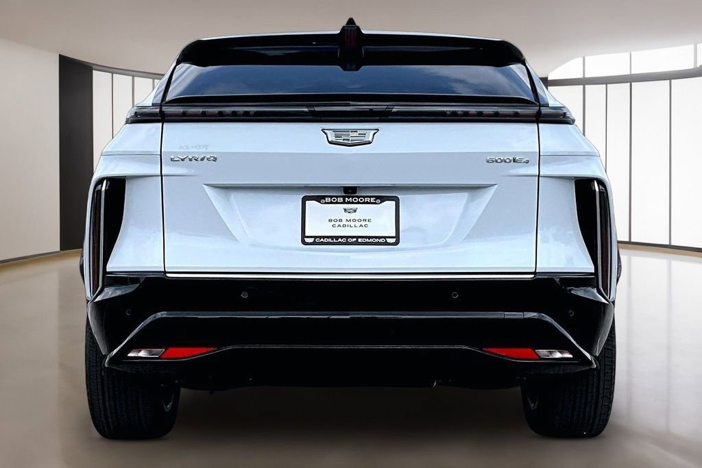 New 2026 Cadillac Lyriq Luxury AWD/4WD image 4