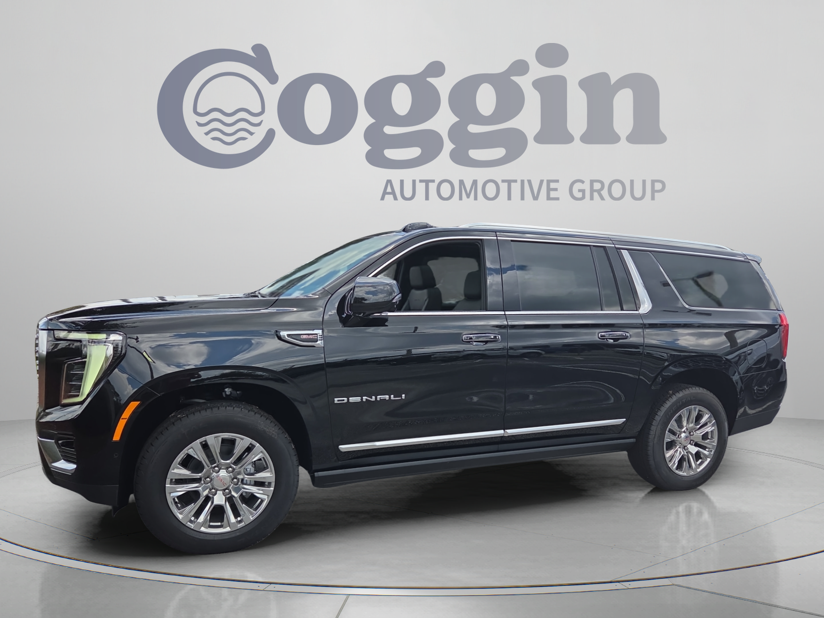 New 2026 GMC Yukon XL Denali w/ Sun & Power Step Package