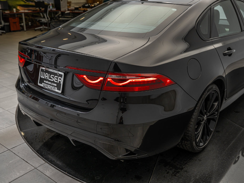 Used 2024 Jaguar XF R-Dynamic SE AWD/4WD image 15