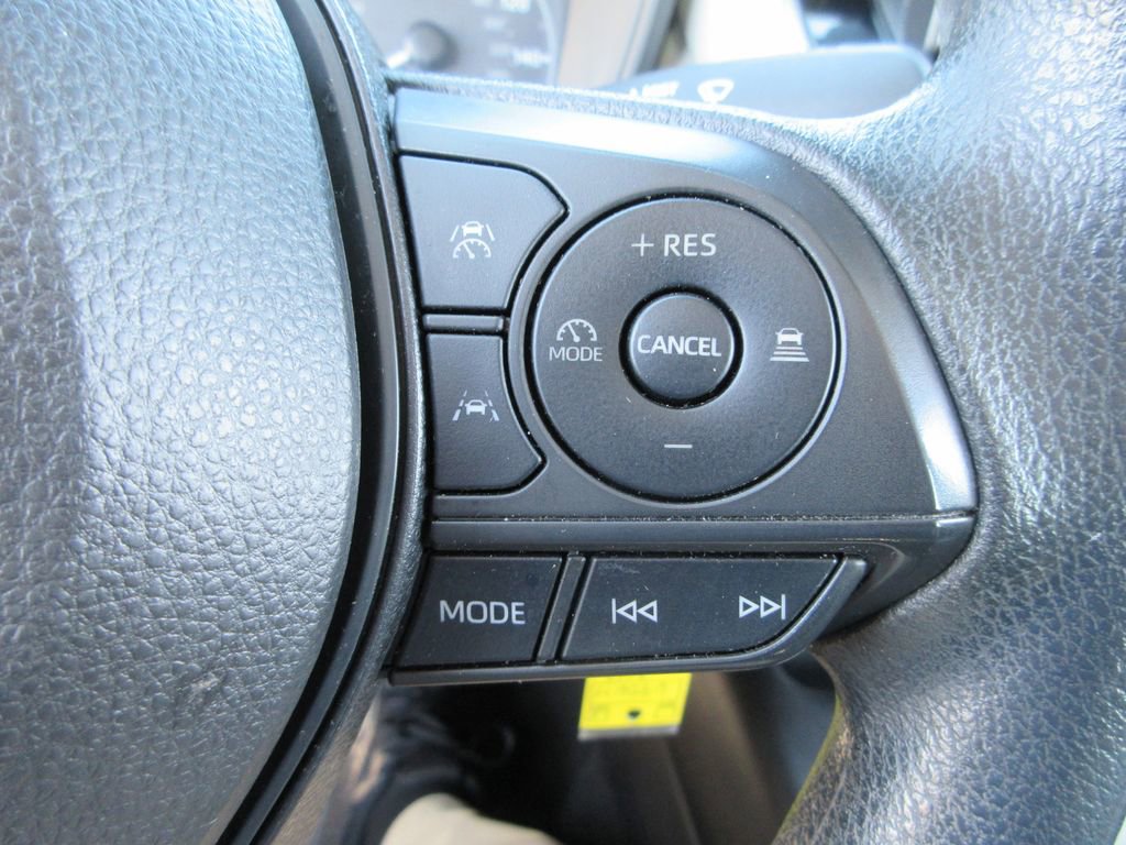 Used 2023 Toyota Corolla LE image 24