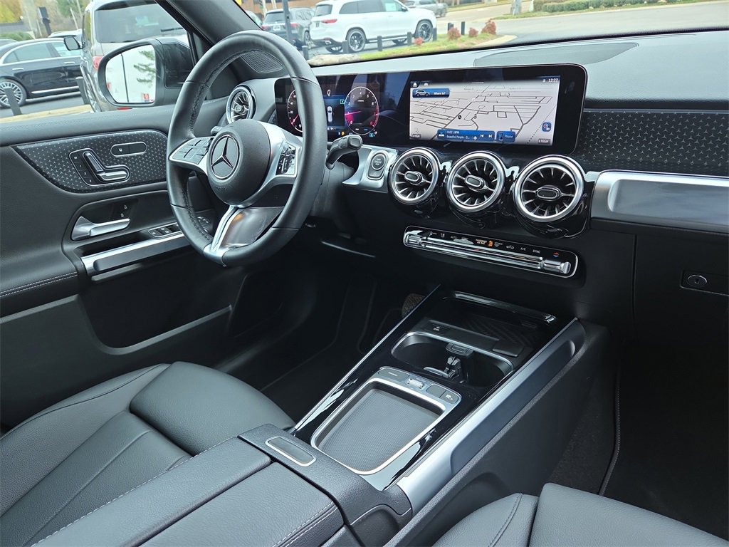 Certified 2025 Mercedes-Benz GLB 250 4MATIC image 18