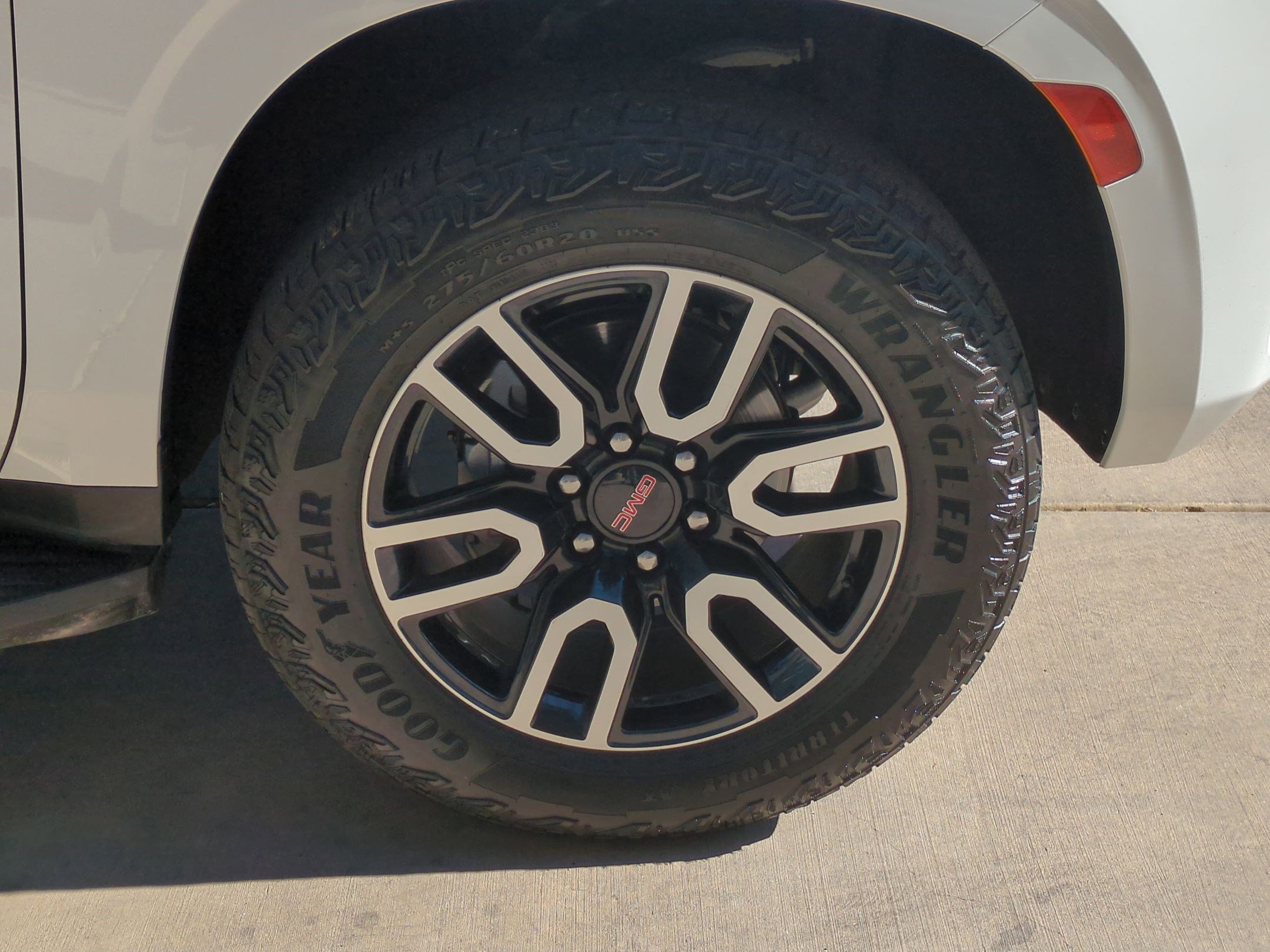 Certified 2023 GMC Yukon AT4 image 12