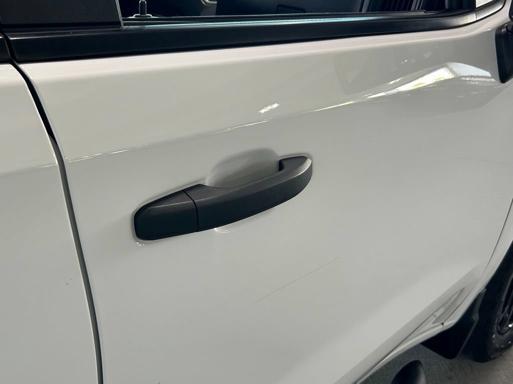 Used 2025 Chevrolet Silverado 1500 Custom w/ Turbomax Blackout Package AWD/4WD image 14