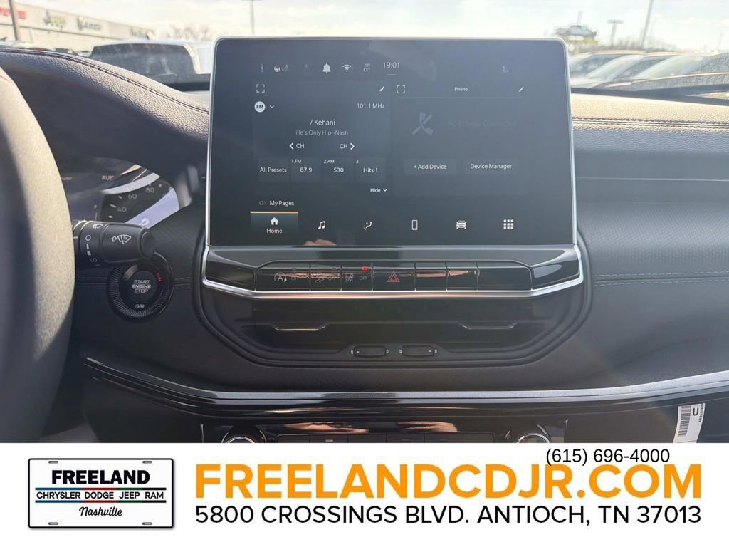 New 2026 Jeep Compass Latitude image 28