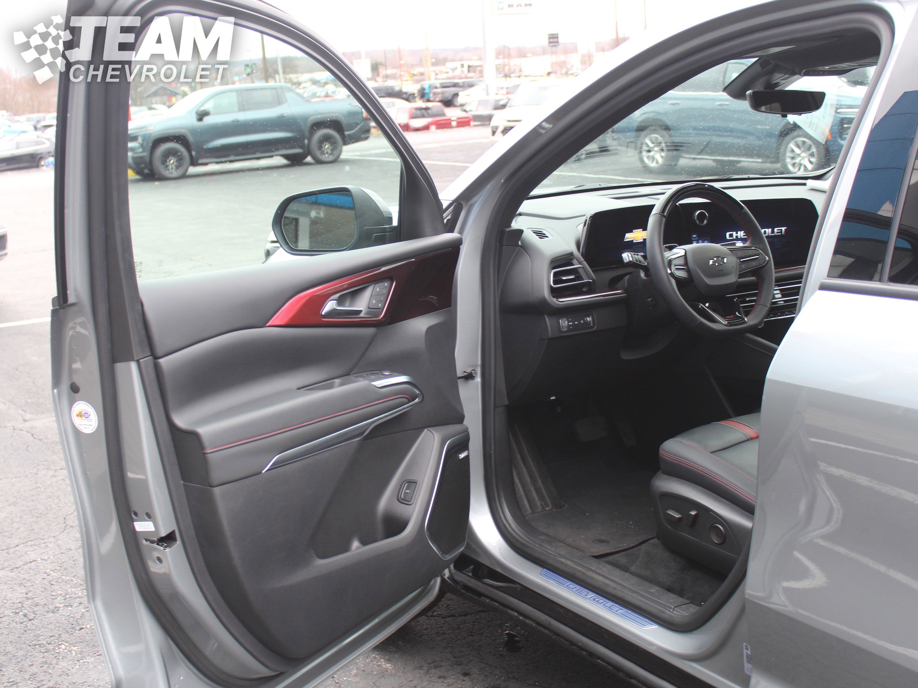 Certified 2024 Chevrolet Traverse RS image 10