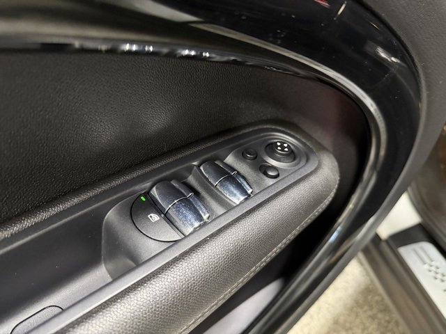 Used 2014 MINI Cooper Countryman S image 18