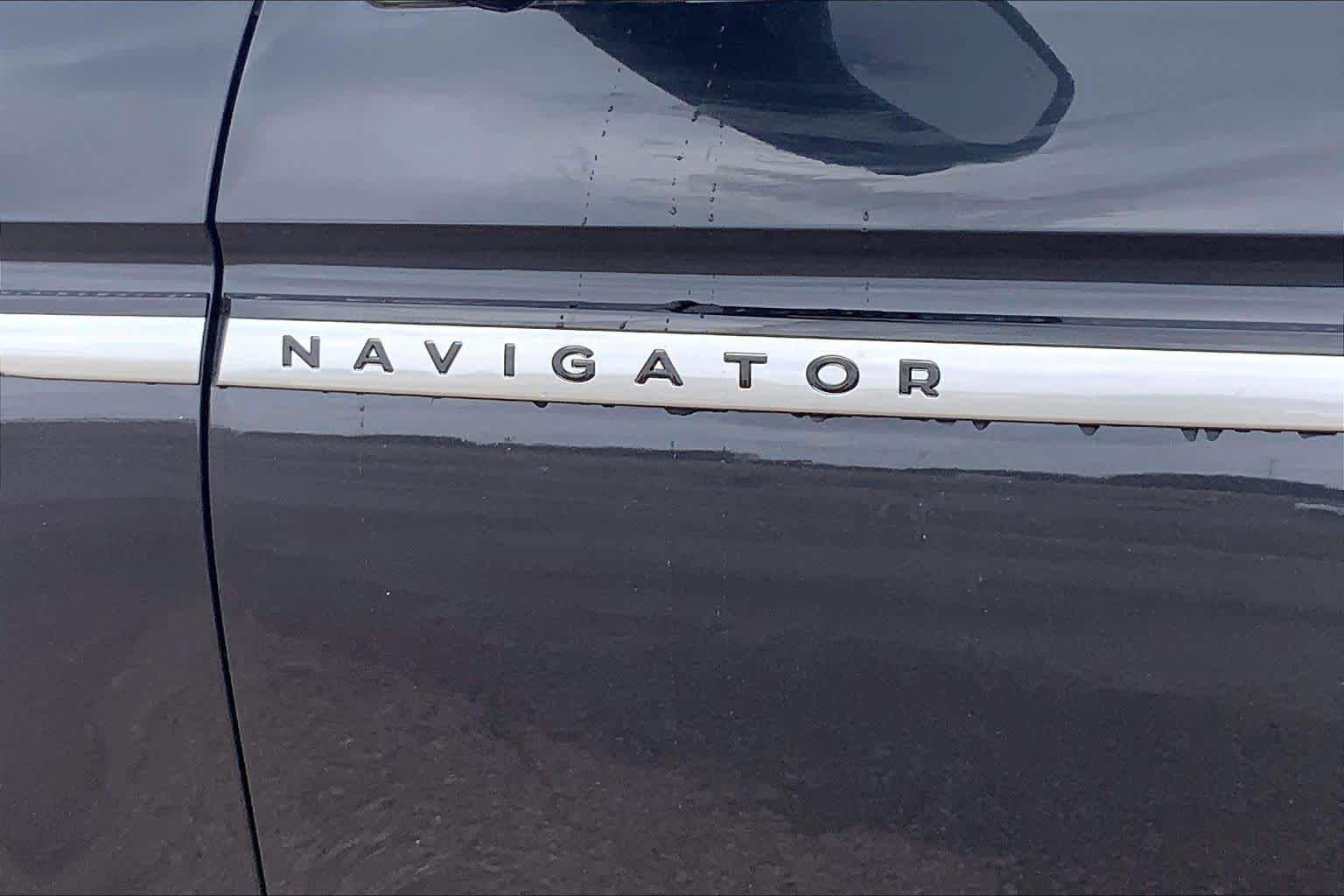 New 2026 Lincoln Navigator Reserve AWD/4WD image 15