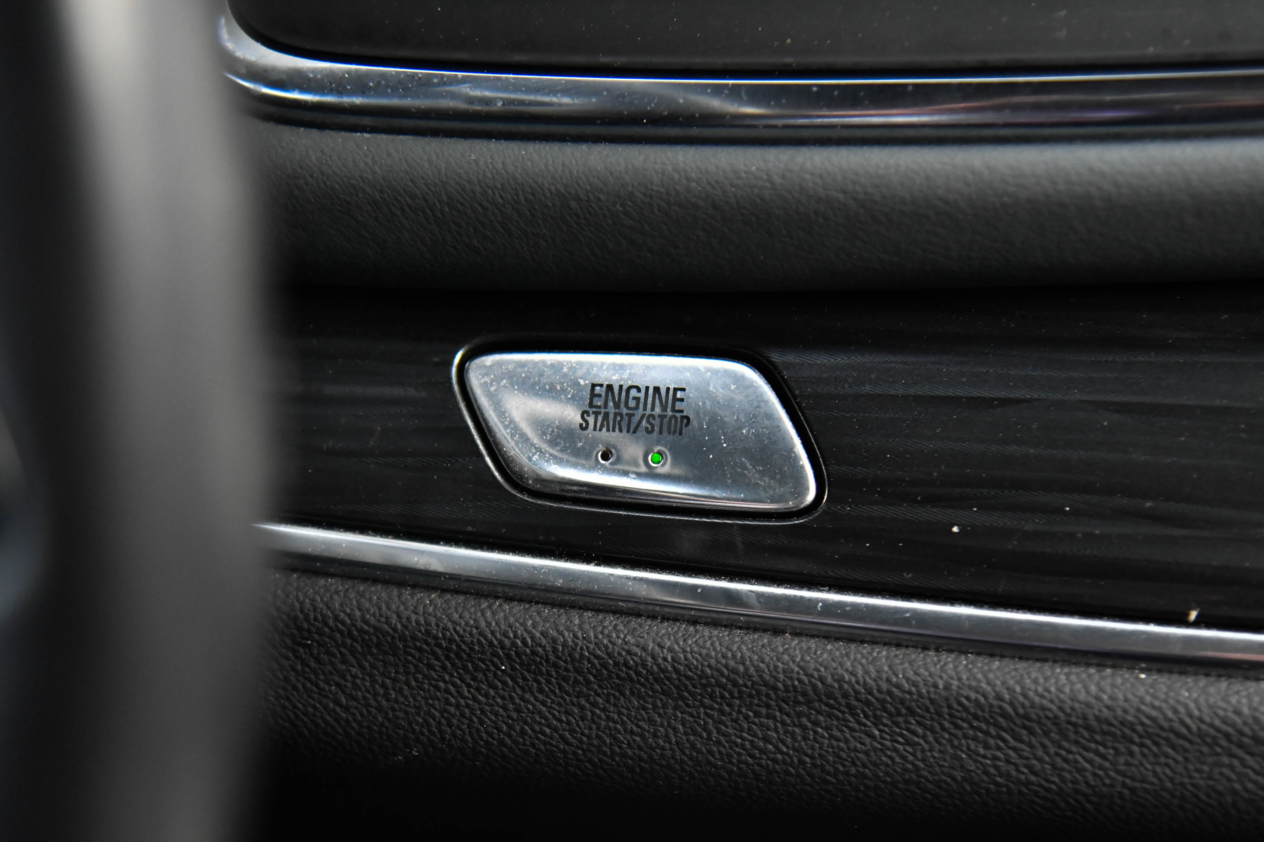 Used 2024 Buick Enclave Premium image 32