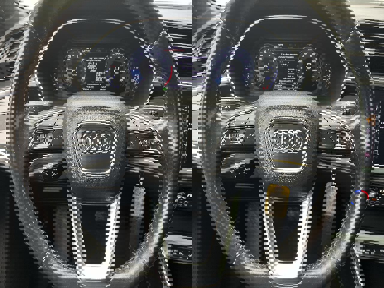 Used 2019 Audi Q3 2.0T Premium image 14