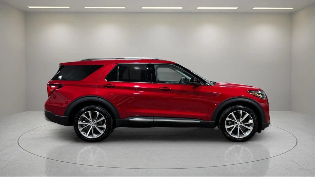 Used 2025 Ford Explorer Platinum w/ Ultimate Package AWD/4WD image 2