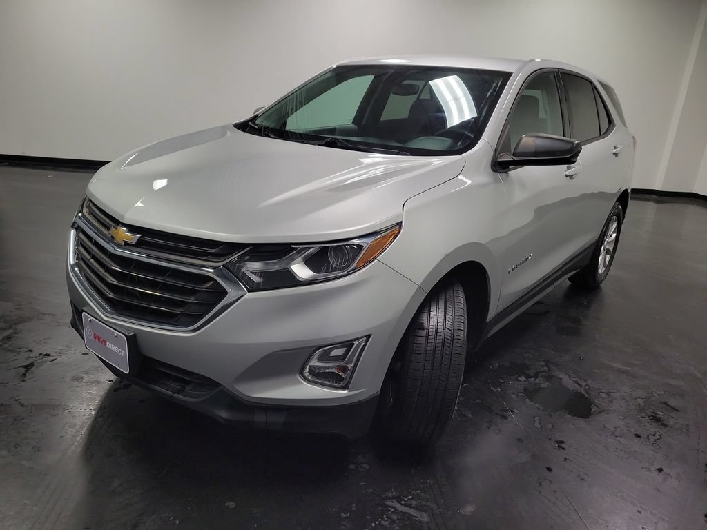Used 2019 Chevrolet Equinox LS w/ LS Convenience Package AWD/4WD image 4