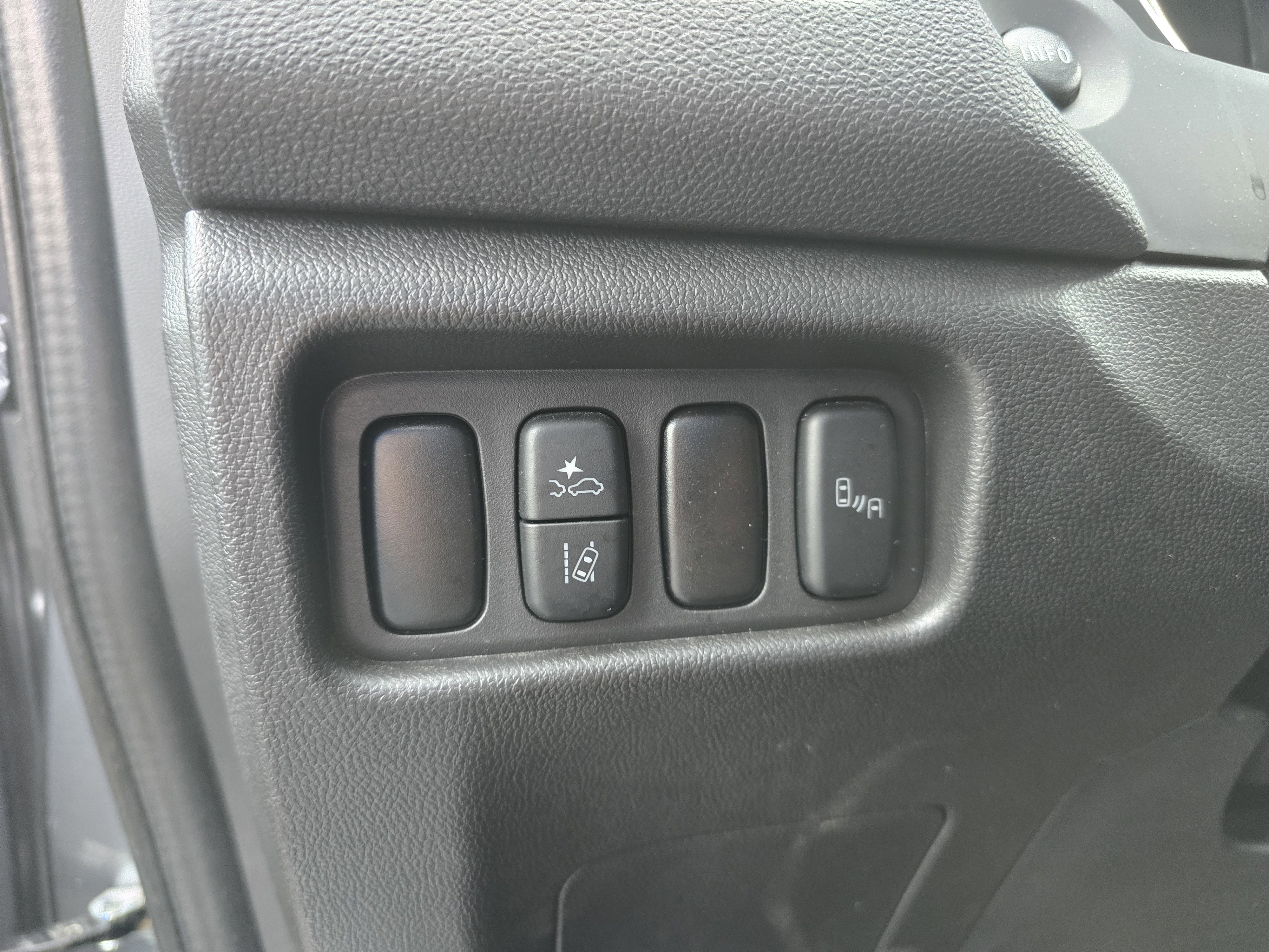 Used 2025 Mitsubishi Outlander Sport SE image 16