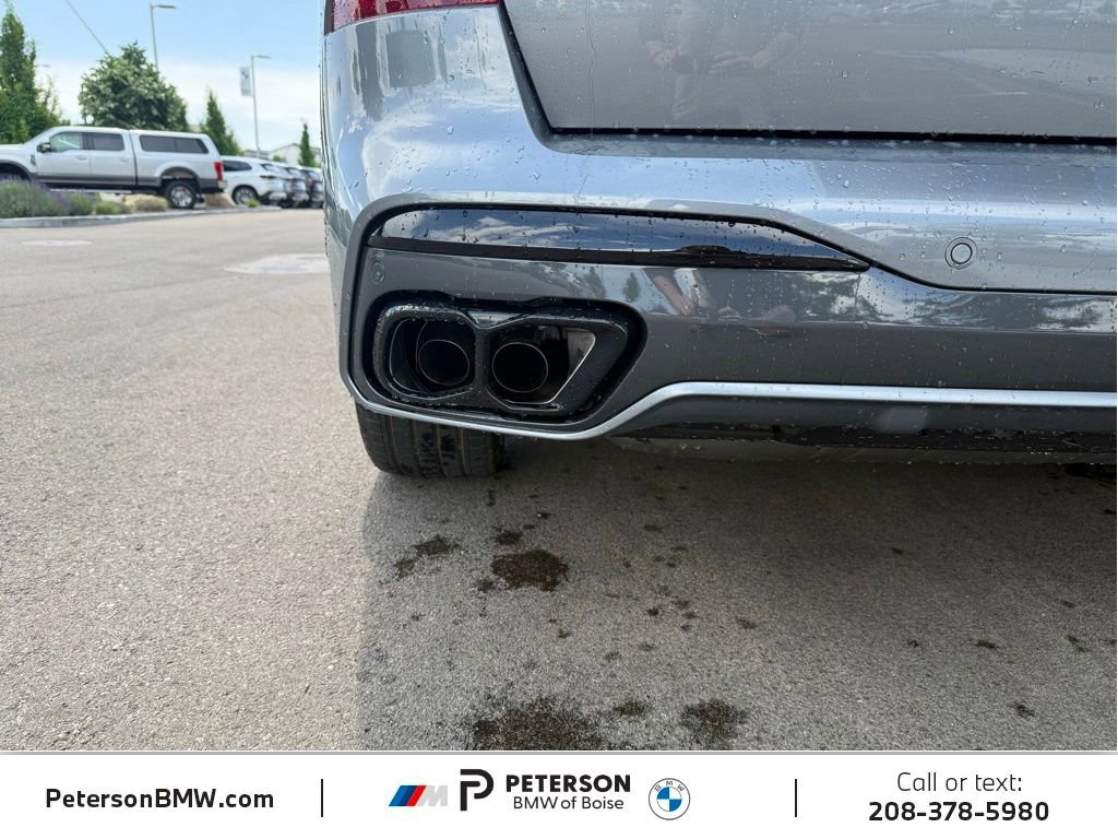 New 2027 BMW X7 M60i w/ Executive Package AWD/4WD image 16