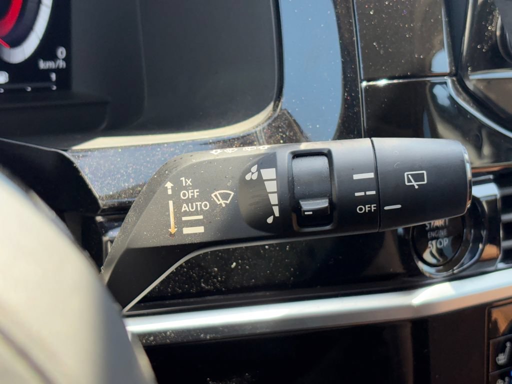 Used 2025 Nissan Pathfinder Platinum w/ Cargo Package FWD image 16