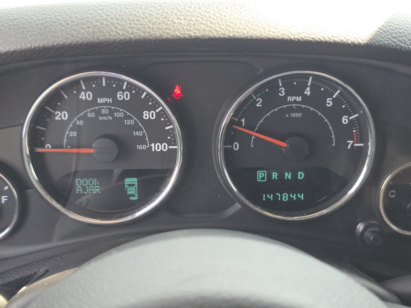 Used 2014 Jeep Wrangler Unlimited Sahara w/ Connectivity Group AWD/4WD image 26