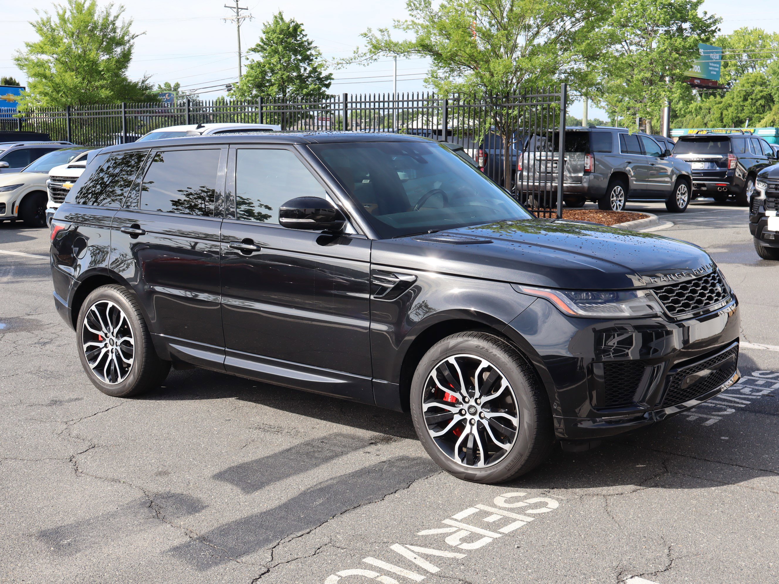 Used 2019 Land Rover Range Rover Sport Supercharged AWD/4WD image 2