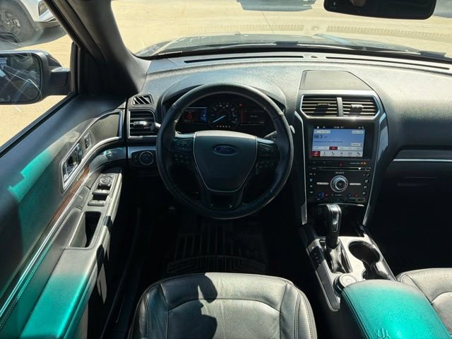 Used 2017 Ford Explorer Limited AWD/4WD image 18