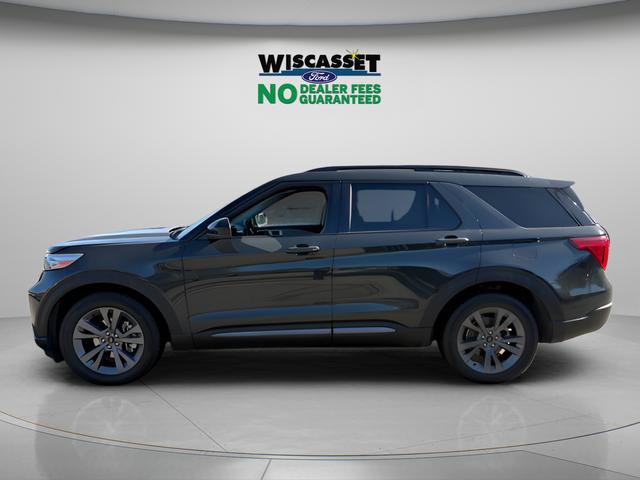Certified 2023 Ford Explorer XLT w/ Equipment Group 202A AWD/4WD image 2