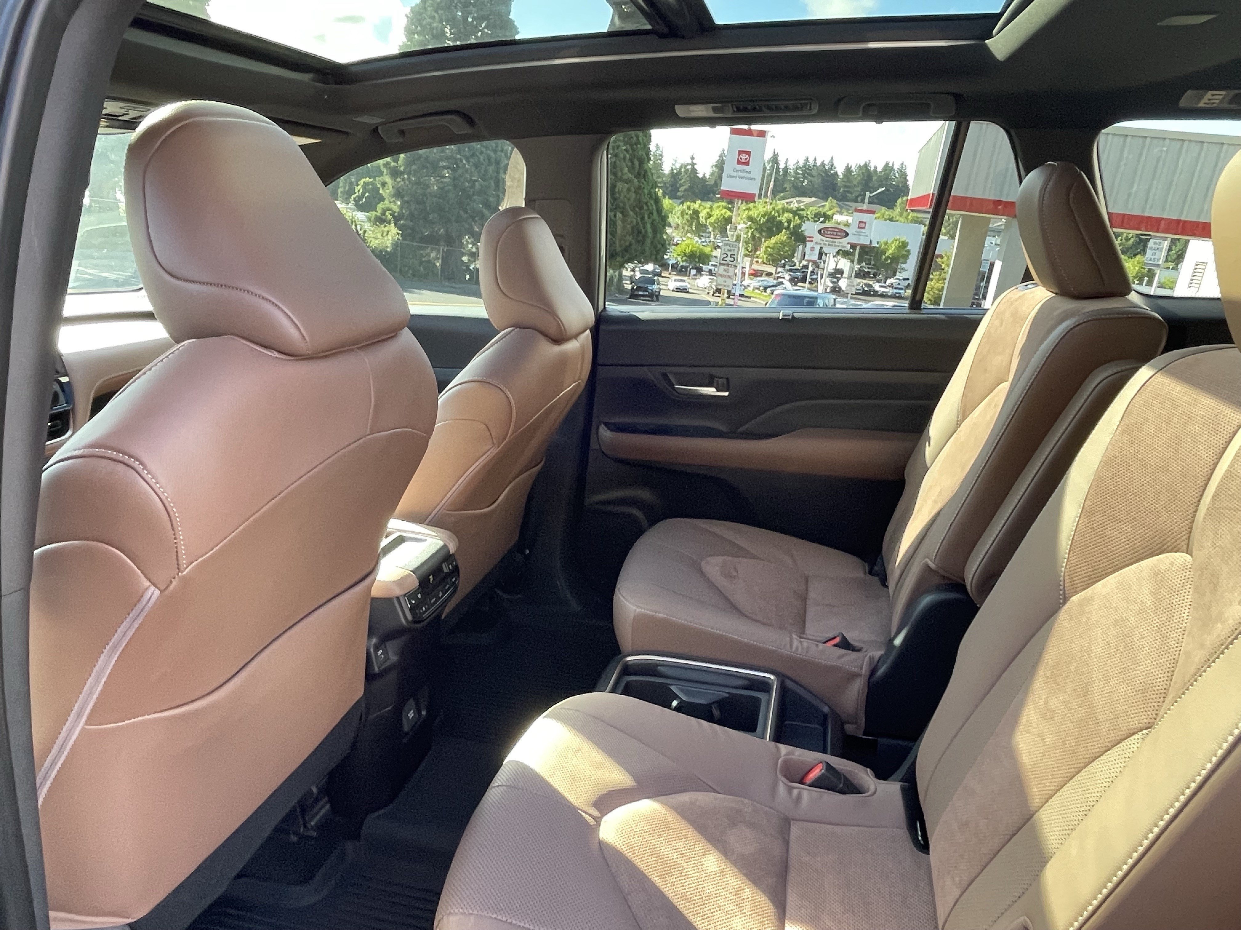 Certified 2025 Toyota Grand Highlander AWD Hybrid image 12