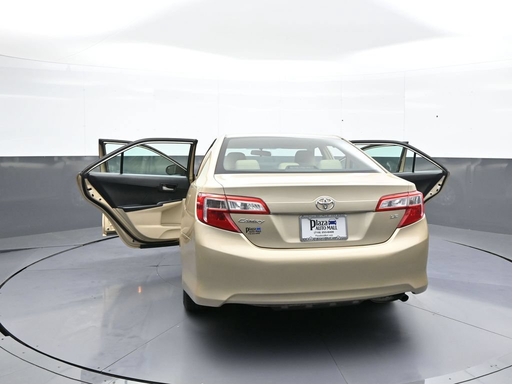 Used 2012 Toyota Camry LE FWD image 45