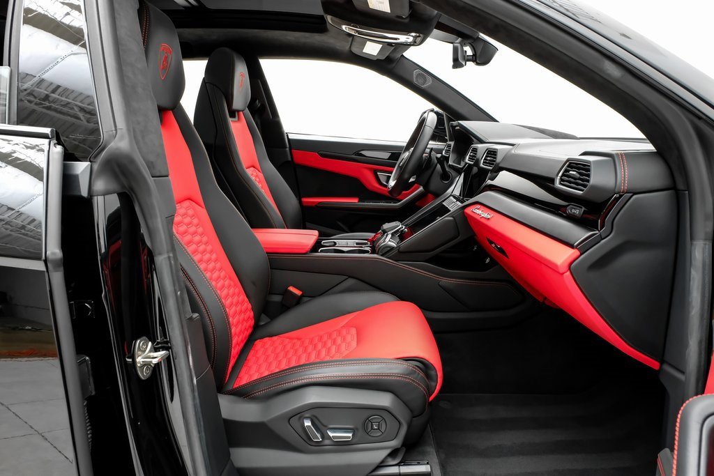 Used 2022 Lamborghini Urus image 33