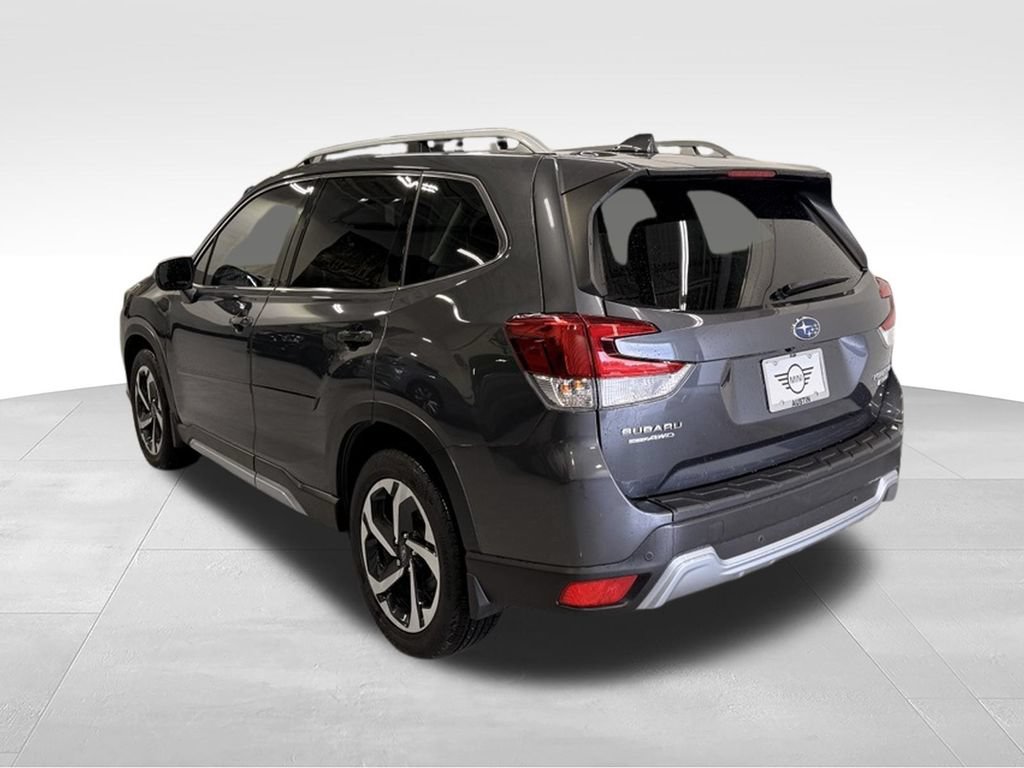 Used 2023 Subaru Forester Touring AWD/4WD image 3
