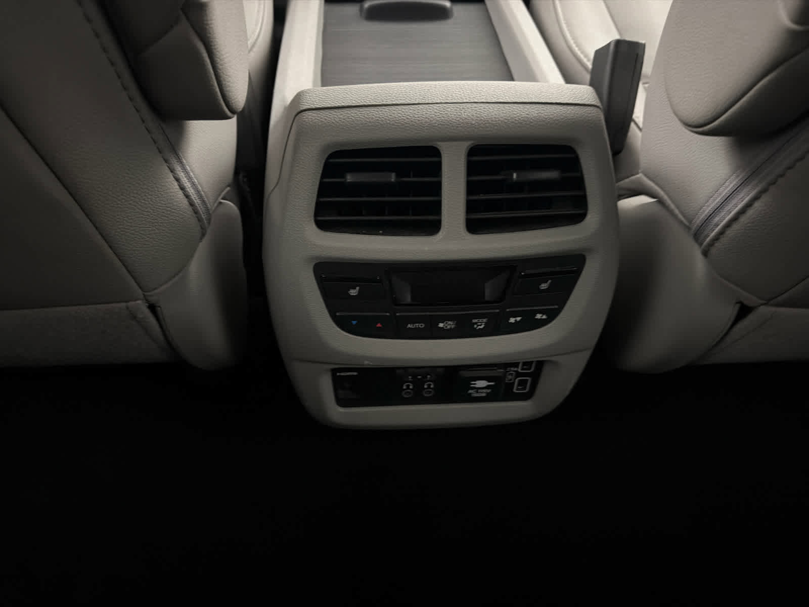 Used 2019 Honda Pilot Touring image 22