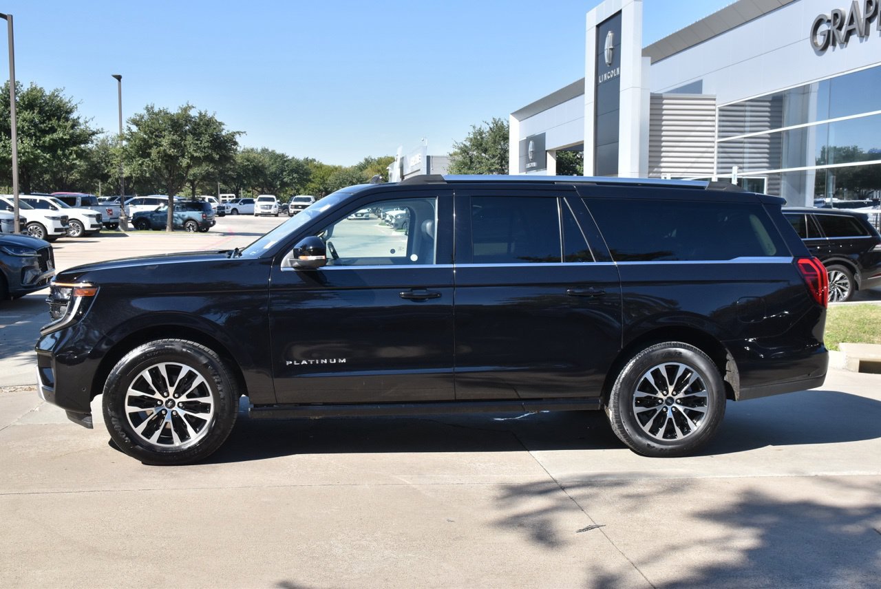 Used 2025 Ford Expedition Max Platinum AWD/4WD image 12