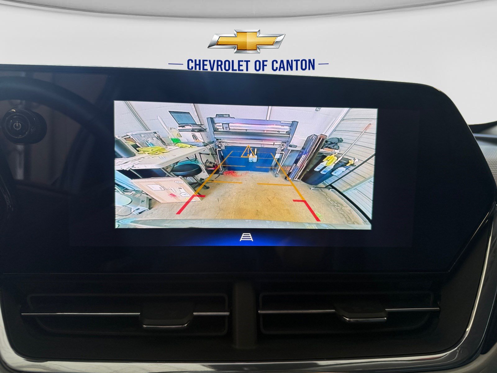 Used 2025 Chevrolet Trax LT w/ Driver Confidence Package FWD image 29