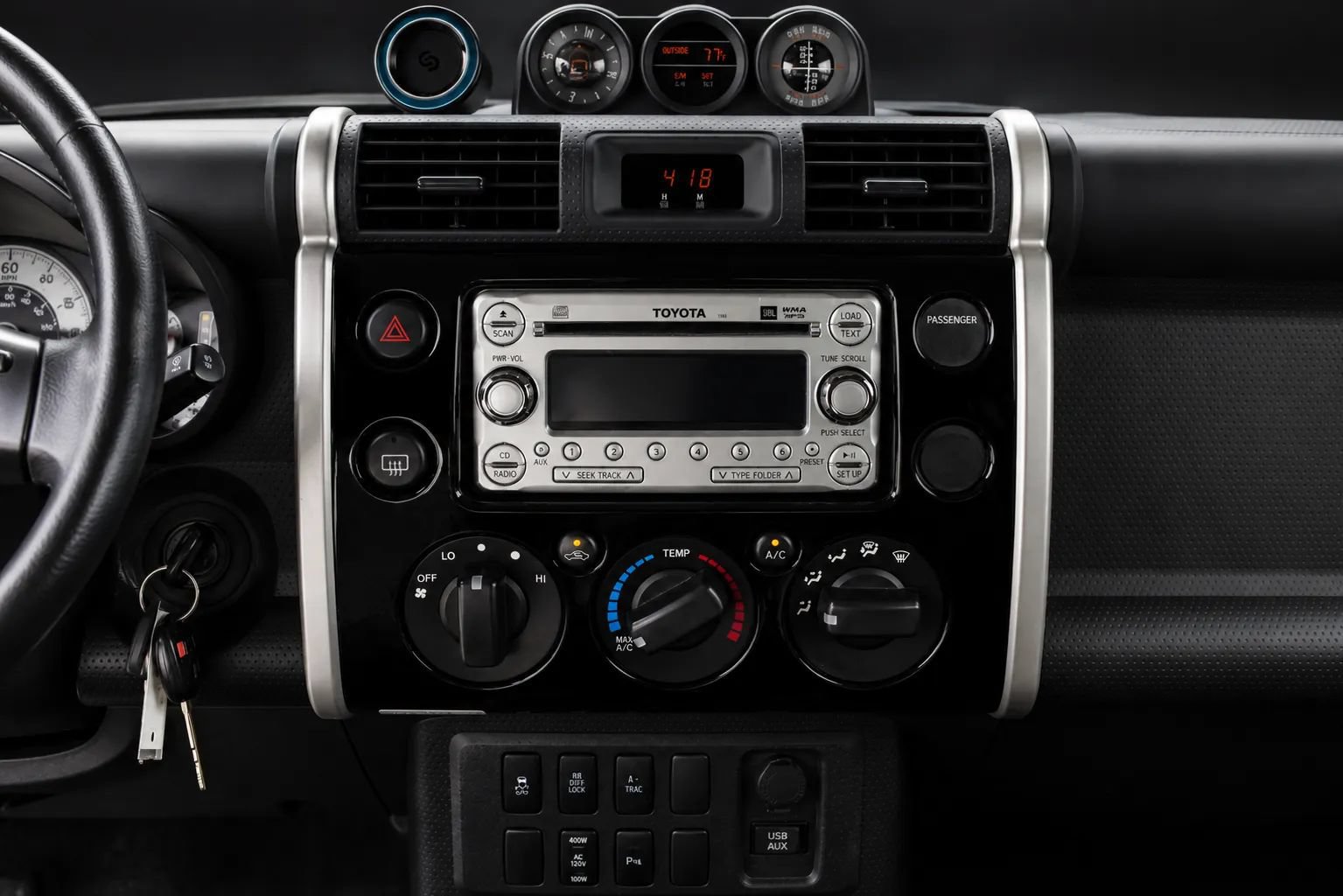Used 2013 Toyota FJ Cruiser 4WD w/ Upgrade Pkg image 15