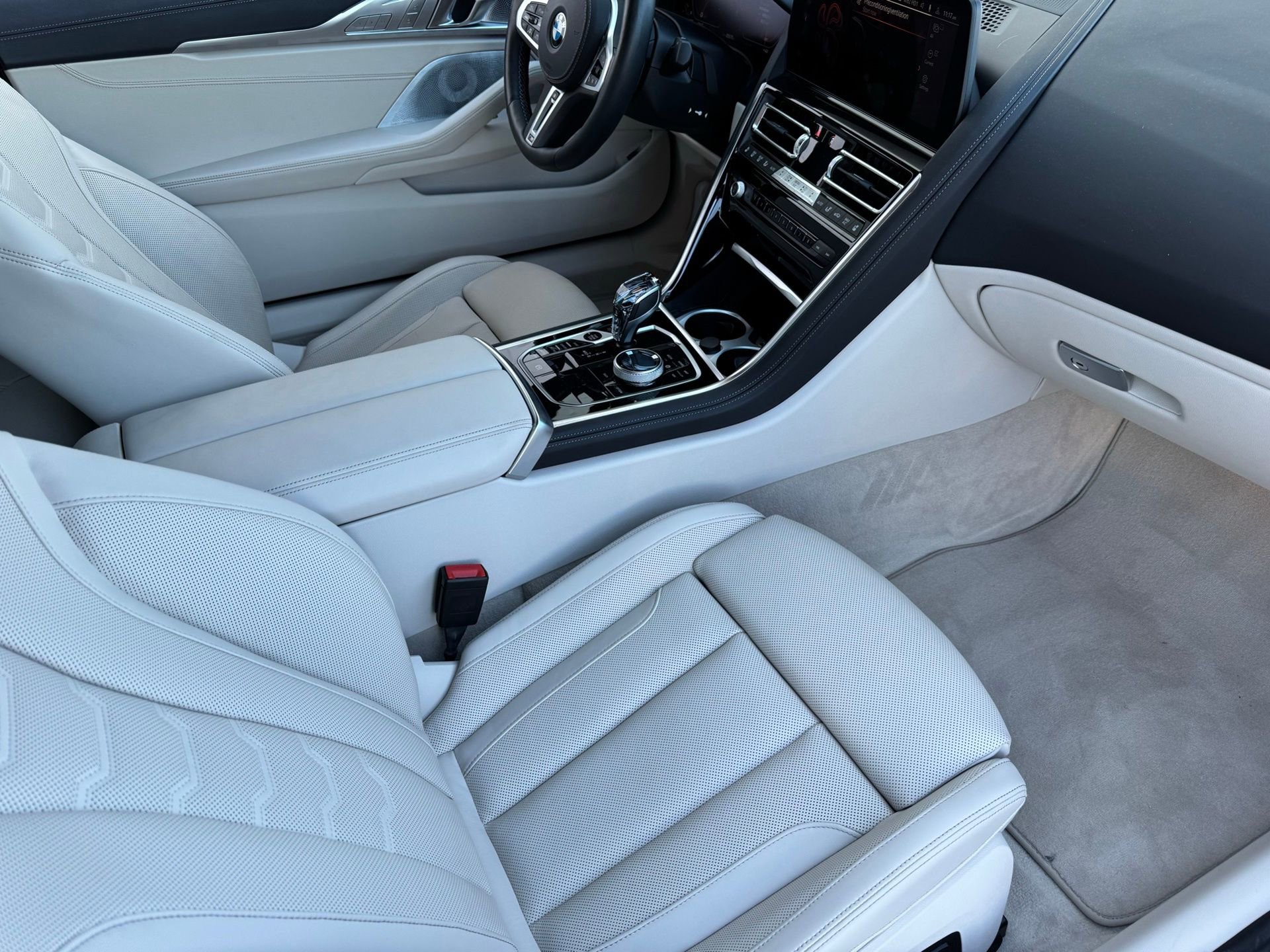 Used 2023 BMW M850i xDrive Coupe image 18