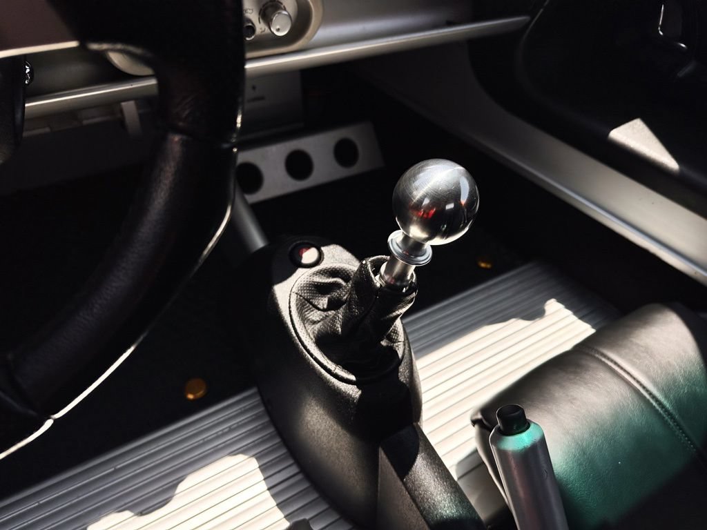 Used 2005 Lotus Elise RWD image 17