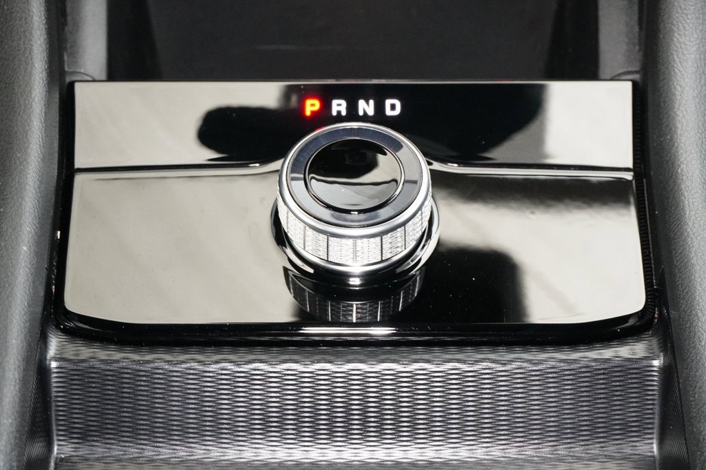 Used 2024 Jeep Grand Cherokee Laredo X w/ Trailer Tow Package image 16