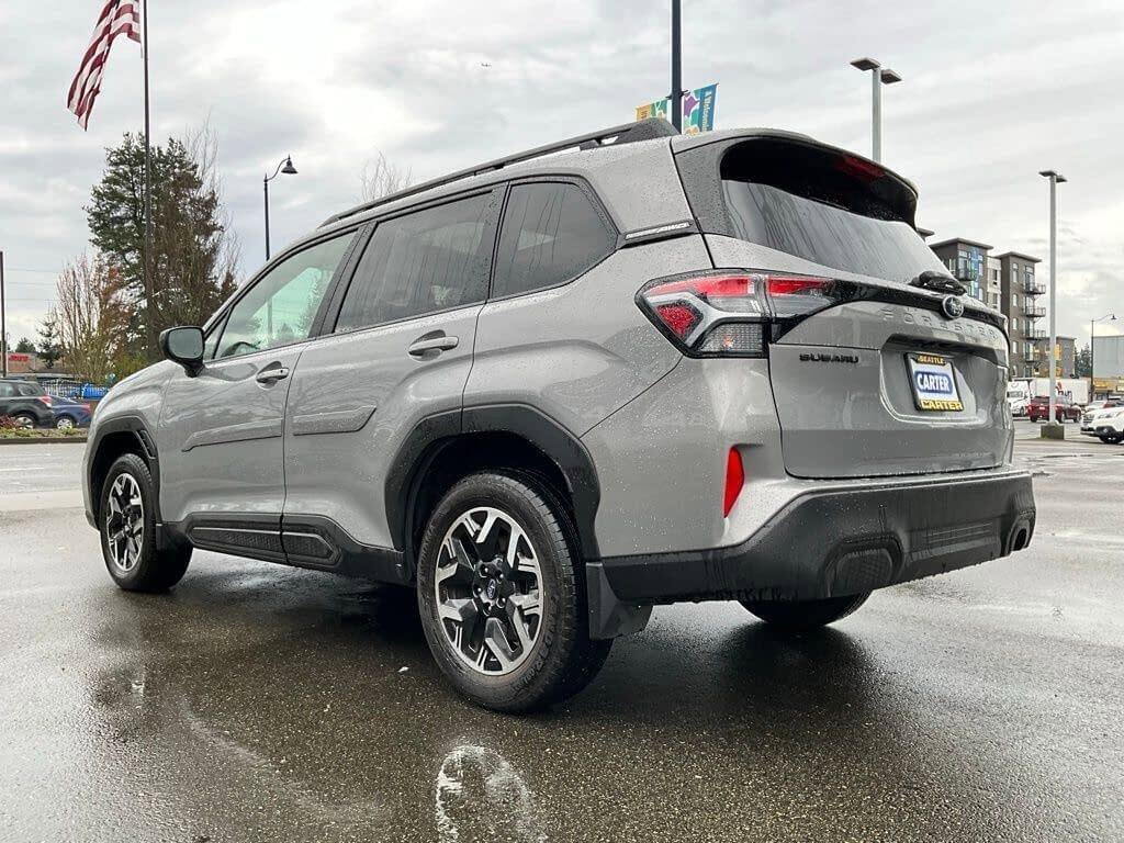 Certified 2025 Subaru Forester Premium image 6