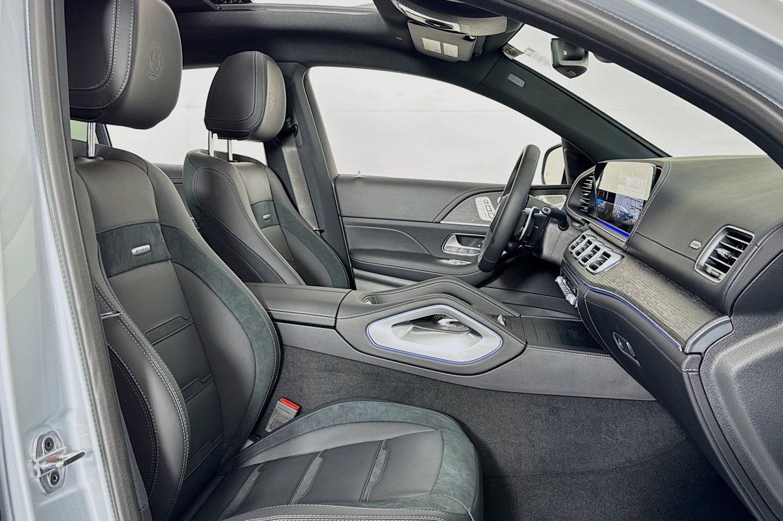 New 2025 Mercedes-Benz GLE 53 AMG 4MATIC Coupe image 6