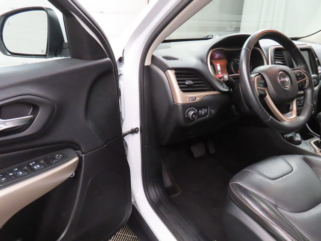 Used 2018 Jeep Cherokee Limited w/ High Altitude Package image 47