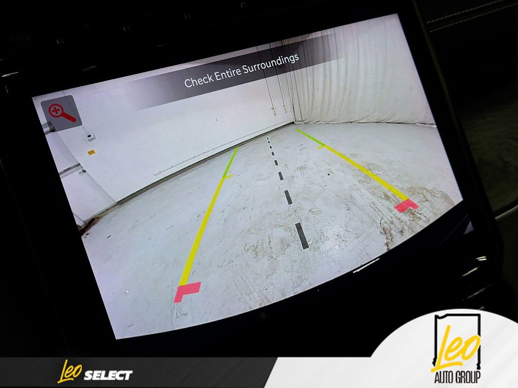 Used 2023 Jeep Grand Cherokee Limited image 14