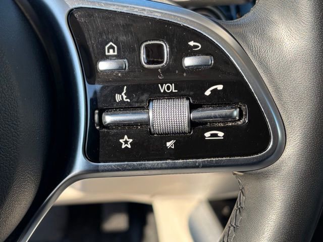 Used 2022 Mercedes-Benz GLA 250 4MATIC image 22