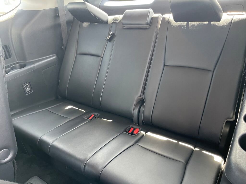 Used 2023 Toyota Highlander XLE image 24