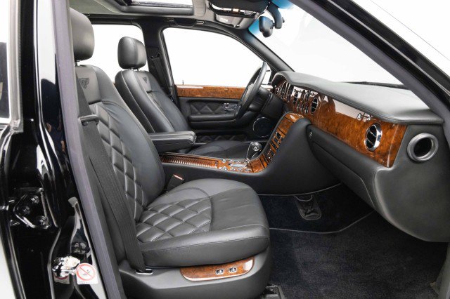 Used 2005 Bentley Arnage T image 22