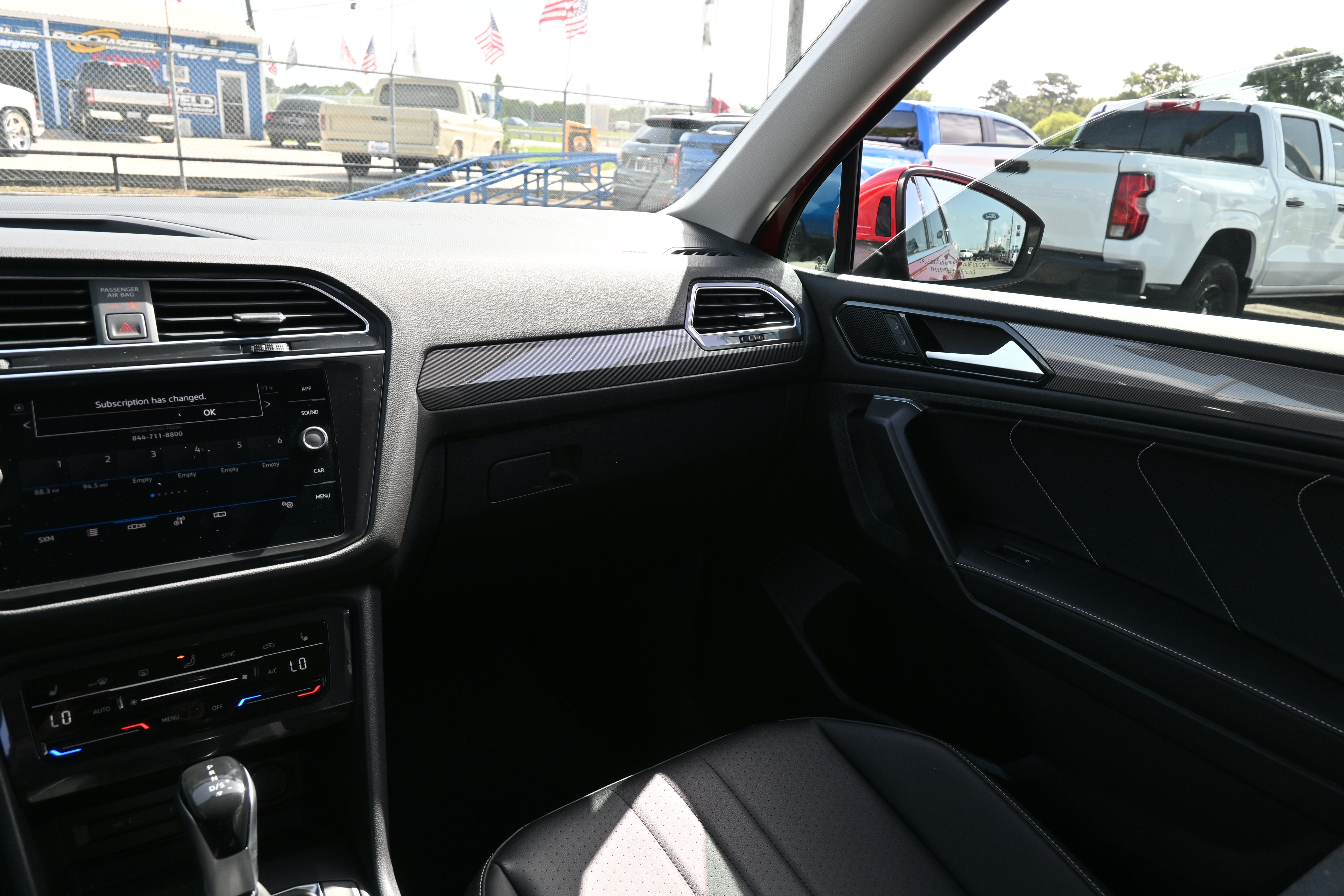 Used 2022 Volkswagen Tiguan SE FWD image 30