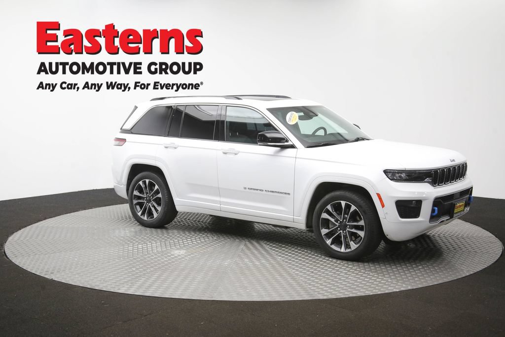 Used 2022 Jeep Grand Cherokee Overland AWD/4WD image 52