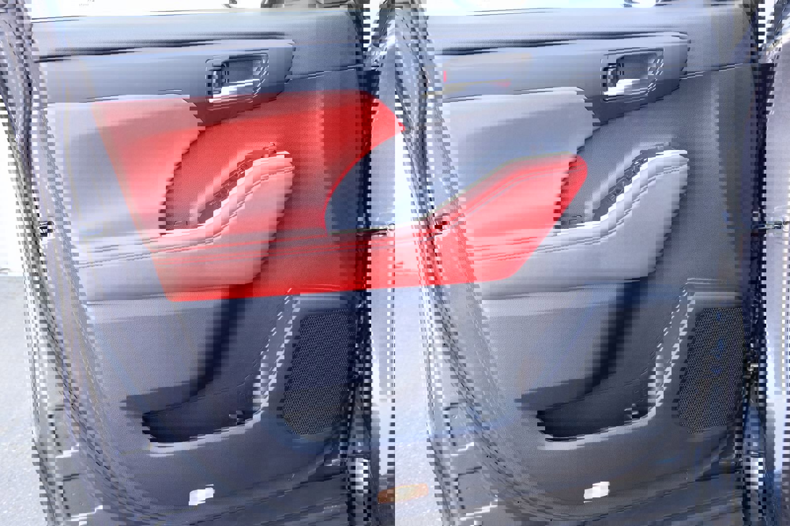 Used 2022 Toyota Highlander XSE AWD/4WD image 16