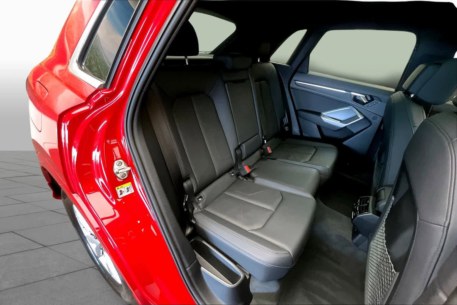 Certified 2025 Audi Q3 2.0T Premium Plus w/ Premium Plus Package AWD/4WD image 20